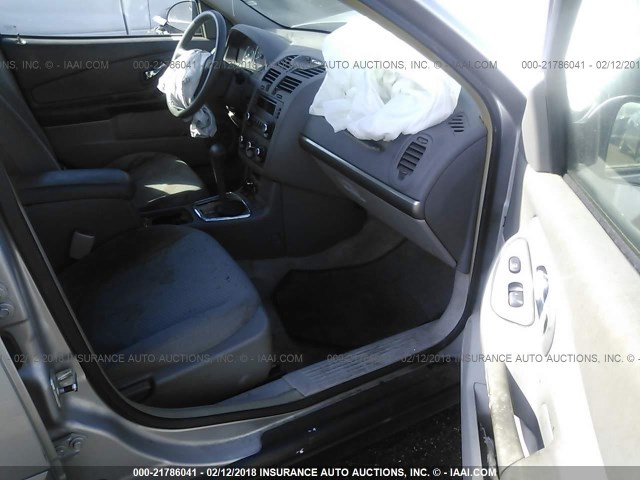 1G1ZS51F76F141812 - 2006 CHEVROLET MALIBU LS ვერცხლისფერი ფოტო 5