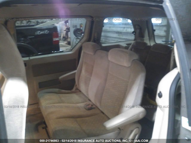 2FMZA51604BA11388 - 2004 FORD FREESTAR SE GOLD photo 8