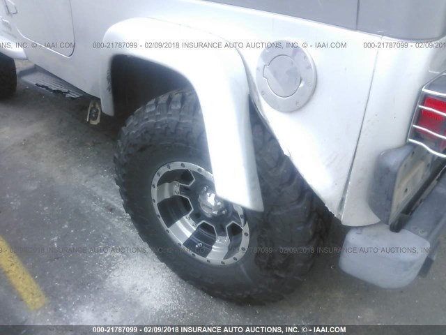 1J4FA44S45P318836 - 2005 JEEP WRANGLER / TJ UNLIMITED SILVER photo 6