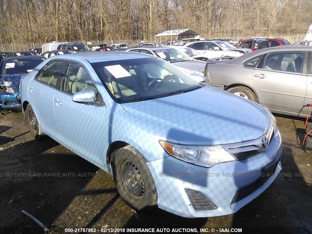 4T1BF1FK6CU586217 - 2012 TOYOTA CAMRY SE/LE/XLE 浅蓝色 照片 1