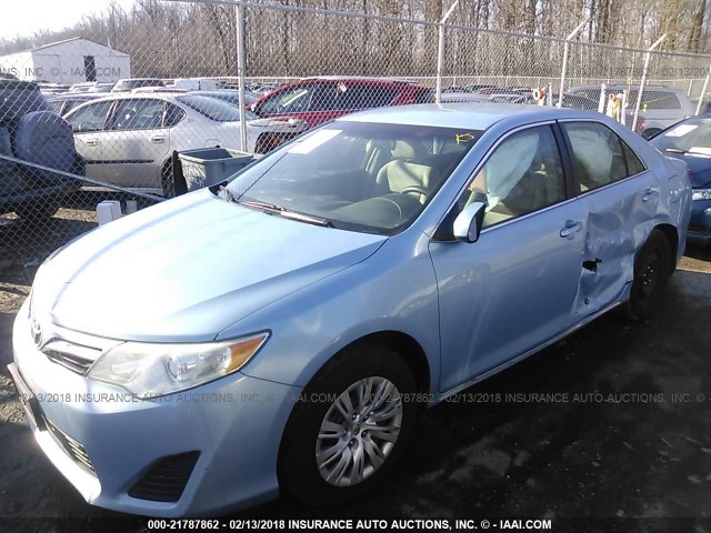 4T1BF1FK6CU586217 - 2012 TOYOTA CAMRY SE/LE/XLE 浅蓝色 照片 2
