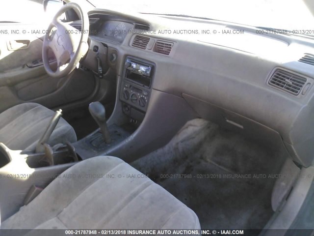 JT2BG22K6W0162912 - 1998 TOYOTA CAMRY CE/LE/XLE 绿色 照片 5