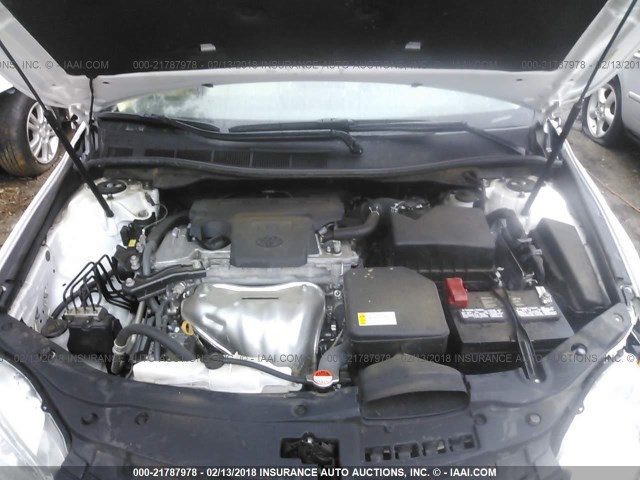 4T1BF1FK6GU533877 - 2016 TOYOTA CAMRY LE/XLE/SE/XSE WHITE photo 10