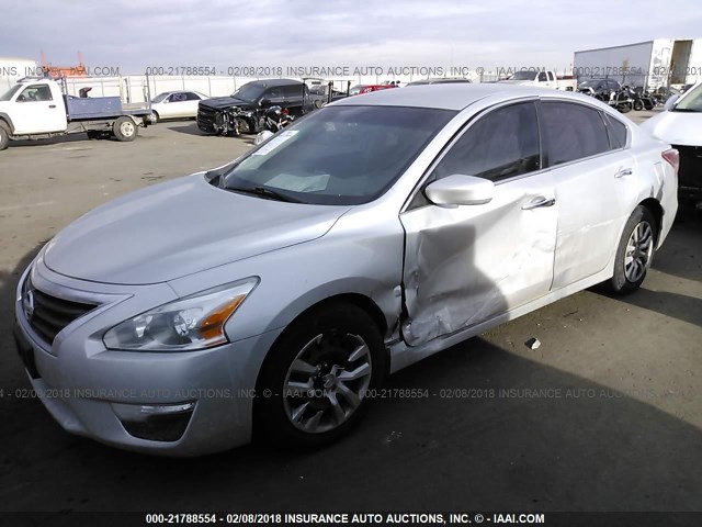 1N4AL3AP3DN555421 - 2013 NISSAN ALTIMA 2.5/S/SV/SL SILVER photo 2