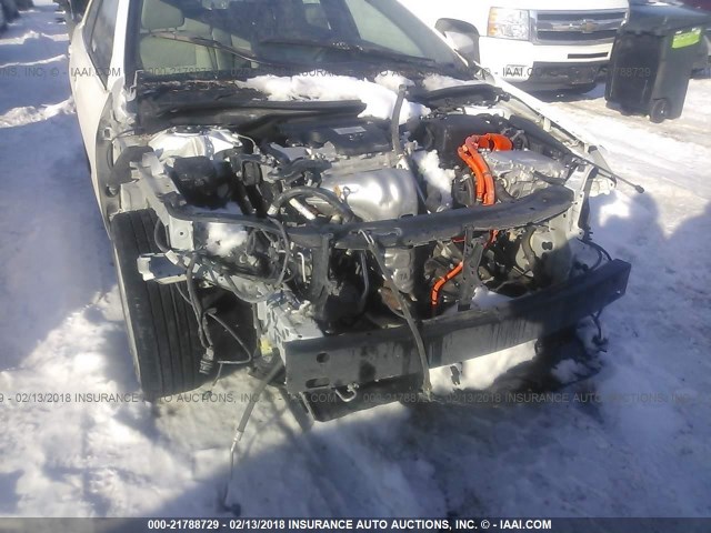 4T1BD1FK4CU059119 - 2012 TOYOTA CAMRY HYBRID/LE/XLE 白色 照片 6