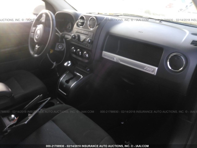 1C4NJDBB2GD566589 - 2016 JEEP COMPASS SPORT BLACK photo 5