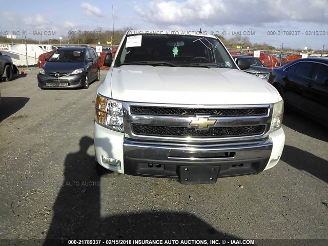 3GCPCSE0XBG140050 - 2011 CHEVROLET SILVERADO C1500 LT WHITE photo 6