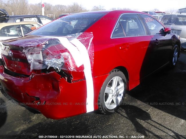 4T1BF1FKXEU845732 - 2014 TOYOTA CAMRY L/SE/LE/XLE RED photo 4
