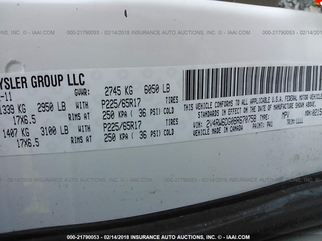 2V4RW6DG0BR670758 - 2011 VOLKSWAGEN ROUTAN SEL WHITE photo 9