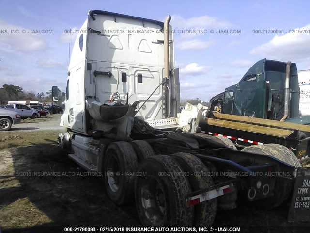 1FUJGLDR7CLBC3024 - 2012 FREIGHTLINER CASCADIA 125  WHITE photo 3