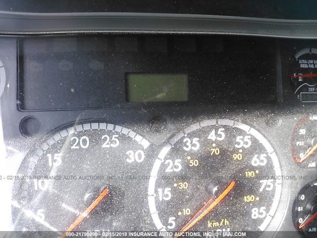 1FUJGLDR7CLBC3024 - 2012 FREIGHTLINER CASCADIA 125  WHITE photo 6