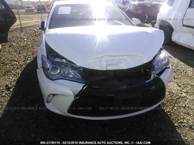 4T1BF1FK2GU256340 - 2016 TOYOTA CAMRY LE/XLE/SE/XSE WHITE photo 6