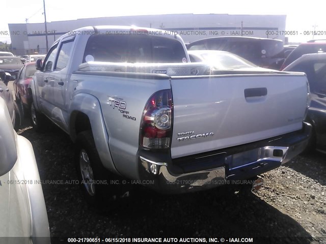 3TMLU4EN3AM055120 - 2010 TOYOTA TACOMA DOUBLE CAB ნაცრისფერი ფოტო 3