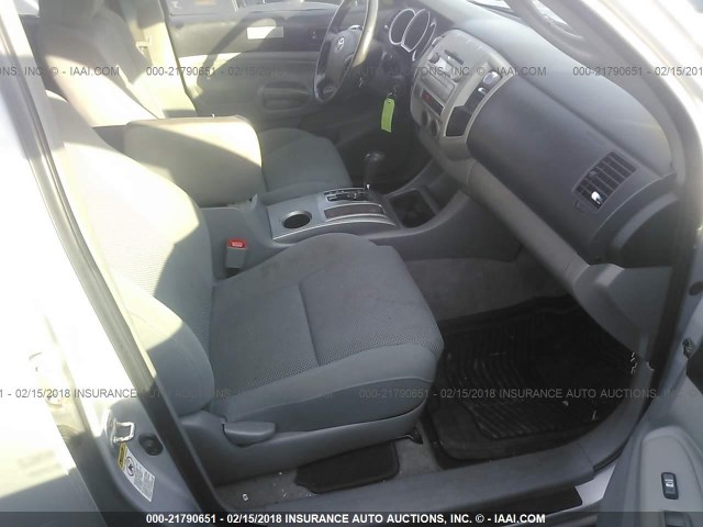 3TMLU4EN3AM055120 - 2010 TOYOTA TACOMA DOUBLE CAB ნაცრისფერი ფოტო 5