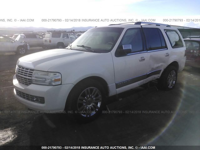 5LMFU28577LJ09115 - 2007 LINCOLN NAVIGATOR 白色 照片 2