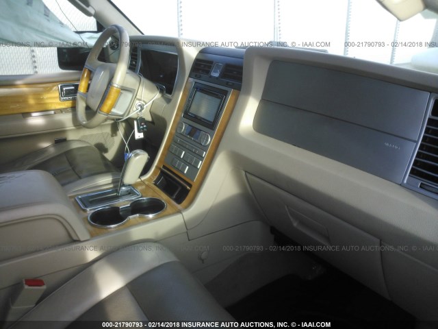 5LMFU28577LJ09115 - 2007 LINCOLN NAVIGATOR 白色 照片 5