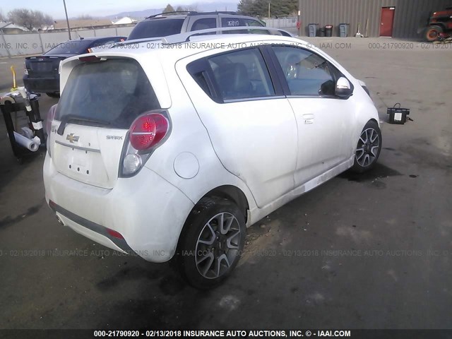 KL8CF6S93FC792381 - 2015 CHEVROLET SPARK 2LT WHITE photo 4