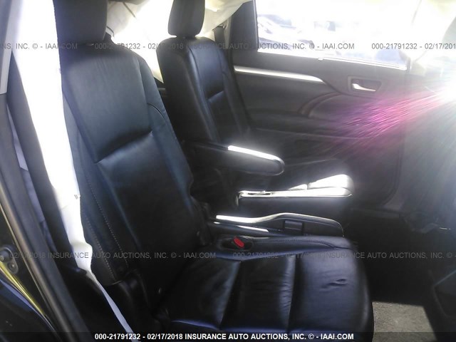 5TDKKRFHXFS062550 - 2015 TOYOTA HIGHLANDER XLE შავი ფოტო 8