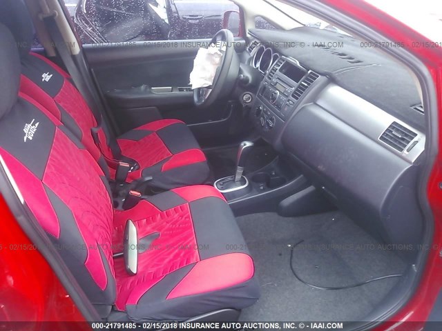 3N1BC1CP3BL369216 - 2011 NISSAN VERSA S/SL RED photo 5