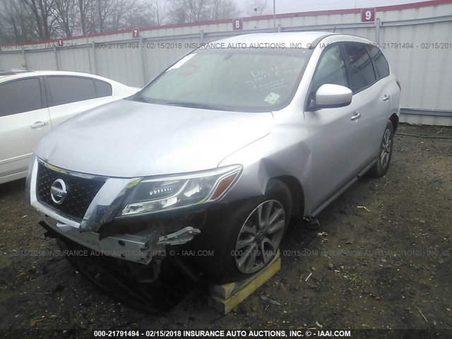 5N1AR2MN3DC679600 - 2013 NISSAN PATHFINDER S/SV/SL/PLATINUM SILVER photo 2