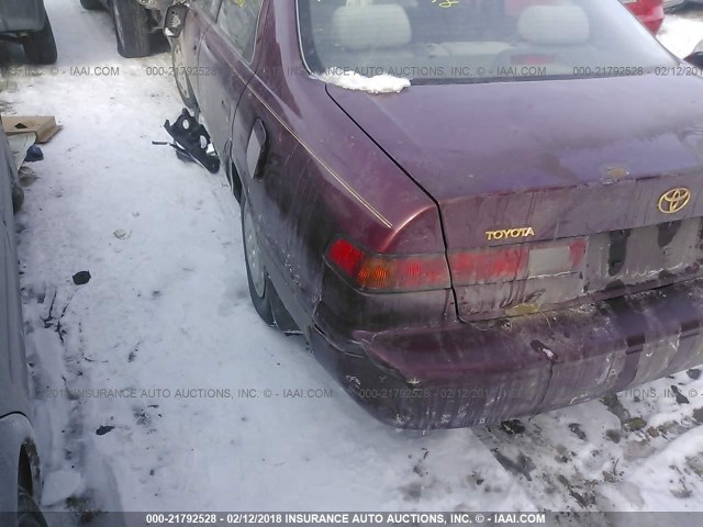 JT2BG22K9V0043332 - 1997 TOYOTA CAMRY LE/XLE Tünd qırmızı foto 3