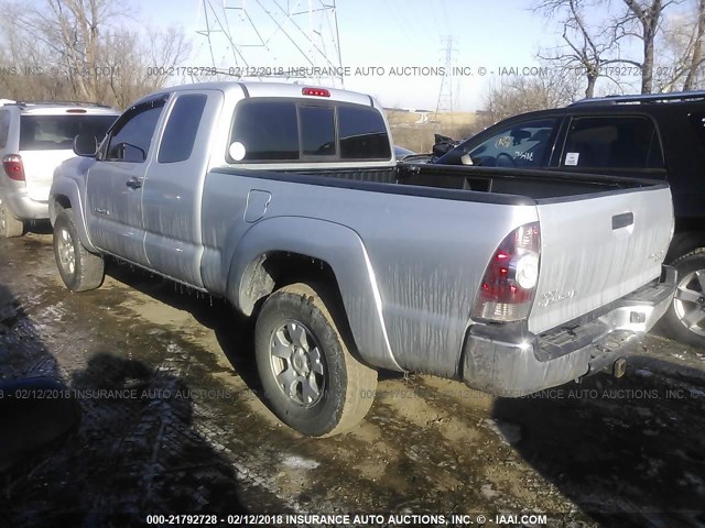 5TETX62N09Z598608 - 2009 TOYOTA TACOMA PRERUNNER ACCESS CAB SILVER photo 3