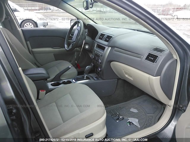 3FADP0L30AR137689 - 2010 FORD FUSION HYBRID GRAY photo 5