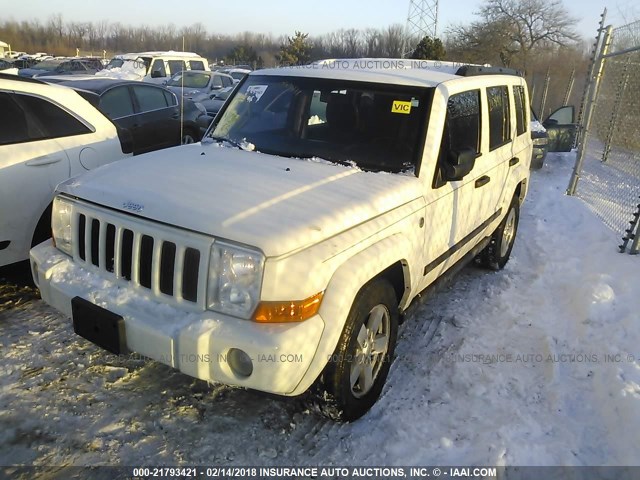 1J8HG48NX6C212474 - 2006 JEEP COMMANDER WHITE photo 2
