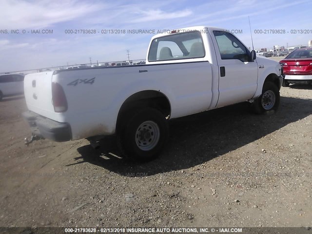 1FTNF21L32EB98037 - 2002 FORD F250 SUPER DUTY WHITE photo 4