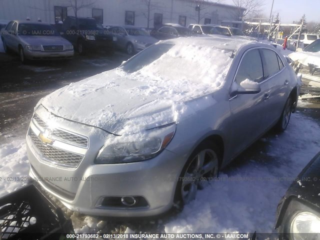 1G11J5SX5DF250094 - 2013 CHEVROLET MALIBU LTZ ვერცხლისფერი ფოტო 2