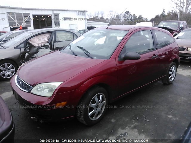 3FAFP31N45R122164 - 2005 FORD FOCUS ZX3 RED photo 2