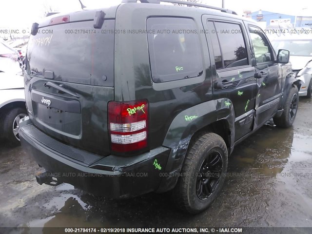 1C4PJMAKXCW111000 - 2012 JEEP LIBERTY SPORT 绿色 照片 4