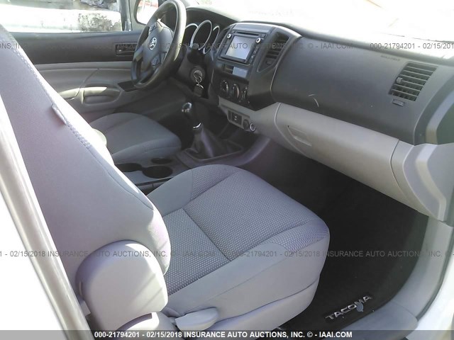 5TFTX4CN1FX056942 - 2015 TOYOTA TACOMA ACCESS CAB Weiß Foto 5