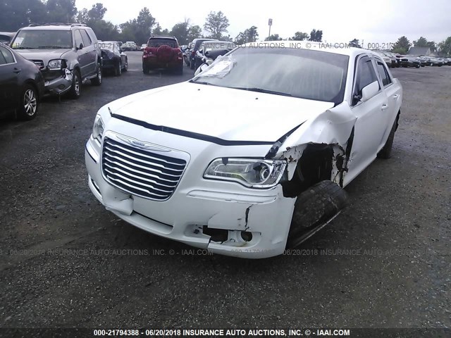 2C3CCAAG9DH508477 - 2013 CHRYSLER 300 WHITE photo 6