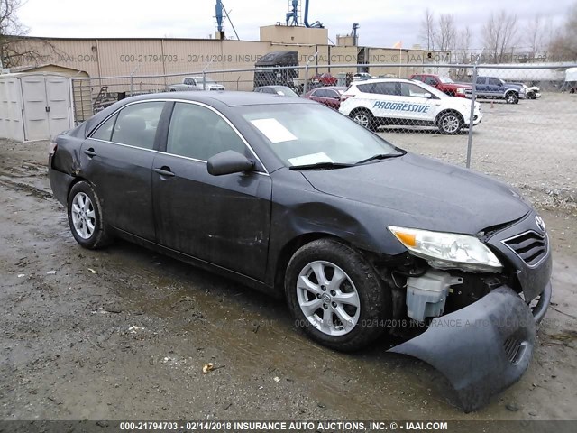 4T1BF3EK6AU580427 - 2010 TOYOTA CAMRY SE/LE/XLE SILVER photo 1