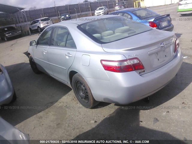 4T1BE46K27U127406 - 2007 TOYOTA CAMRY NEW GENERAT CE/LE/XLE/SE SILVER photo 3