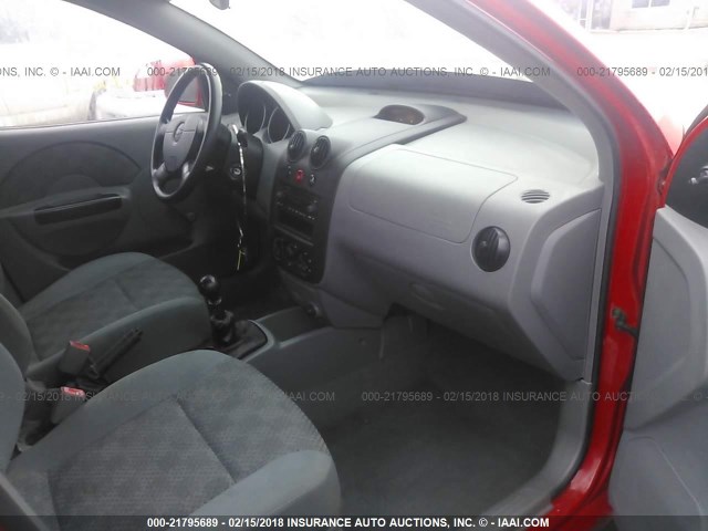 KL1TD52655B350257 - 2005 CHEVROLET AVEO LS RED photo 5