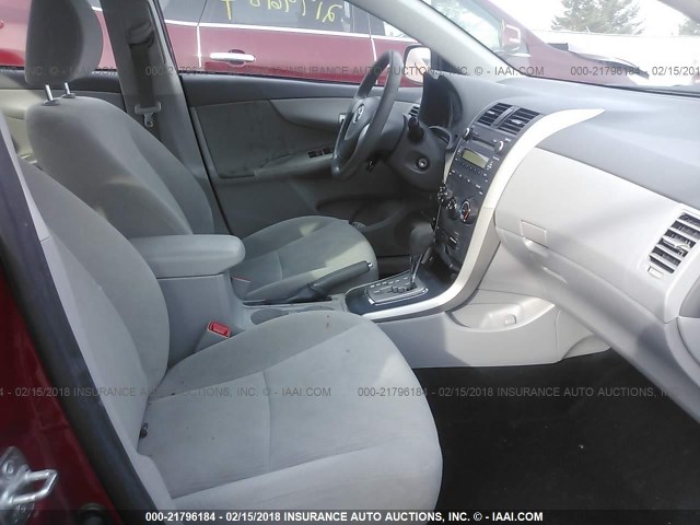 1NXBU4EE8AZ294861 - 2010 TOYOTA COROLLA S/LE/XLE RED photo 5