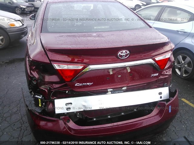 4T1BK1FK7FU564548 - 2015 TOYOTA CAMRY XSE/XLE Bordo foto 6