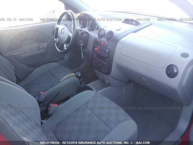 KL1TD52615B449108 - 2005 CHEVROLET AVEO LS RED photo 5