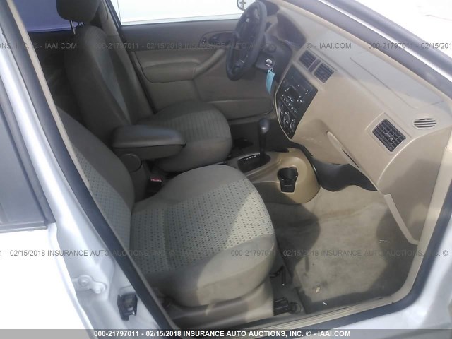 1FAFP34N77W267503 - 2007 FORD FOCUS ZX4/S/SE/SES 白色 照片 5
