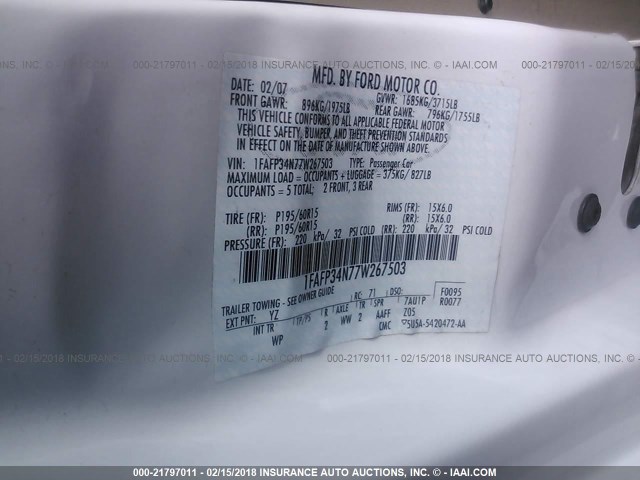 1FAFP34N77W267503 - 2007 FORD FOCUS ZX4/S/SE/SES WHITE photo 9