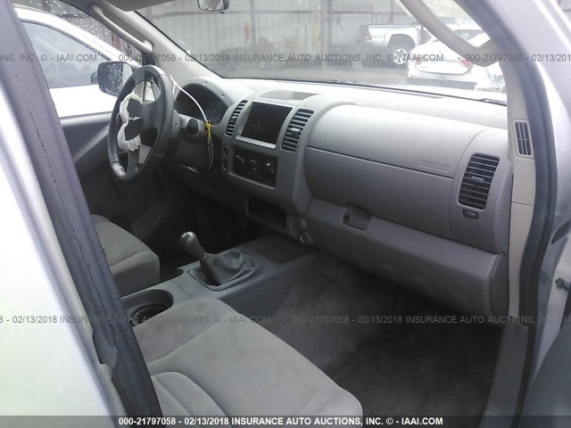 1N6BD0CT7AC413825 - 2010 NISSAN FRONTIER KING CAB SE/LE/NISMO 银色 照片 5