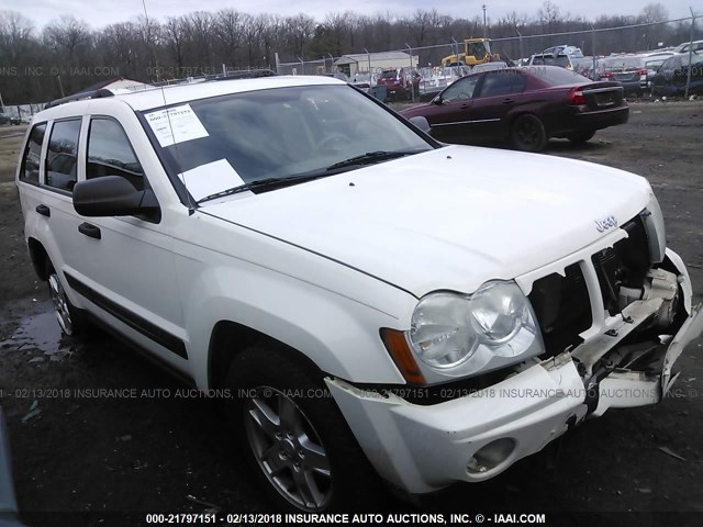 1J4GR48KX5C618248 - 2005 JEEP GRAND CHEROKEE LAREDO/COLUMBIA/FREEDOM 白色 照片 1
