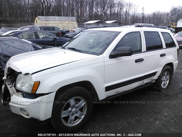 1J4GR48KX5C618248 - 2005 JEEP GRAND CHEROKEE LAREDO/COLUMBIA/FREEDOM 白色 照片 2