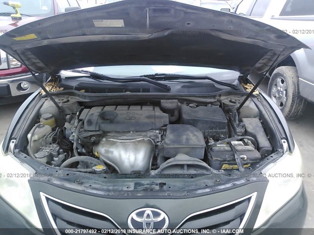 4T4BF3EK2BR143354 - 2011 TOYOTA CAMRY SE/LE/XLE GREEN photo 10