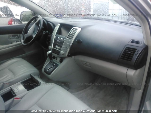 JTJHW31U660012650 - 2006 LEXUS RX 400 SILVER photo 5