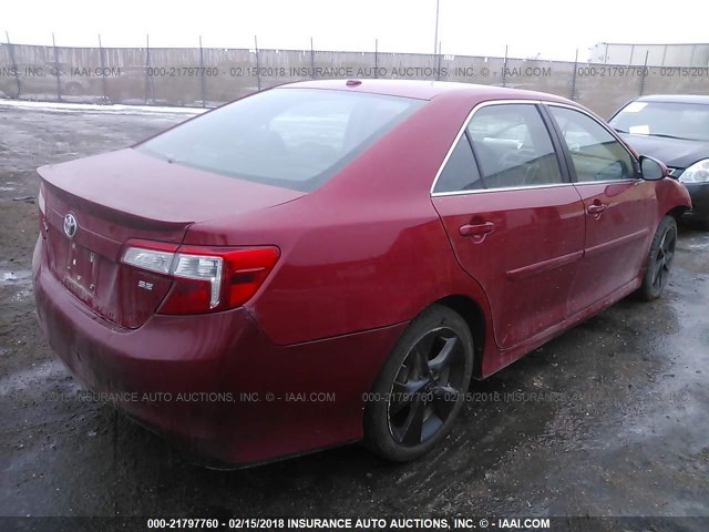 4T1BF1FKXCU633636 - 2012 TOYOTA CAMRY SE/LE/XLE RED photo 4