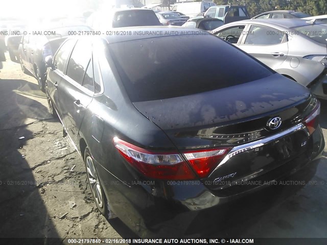 4T1BF1FK7GU147808 - 2016 TOYOTA CAMRY LE/XLE/SE/XSE BLACK photo 3