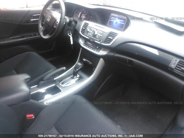 1HGCR2F55FA258018 - 2015 HONDA ACCORD SPORT 白色 照片 5